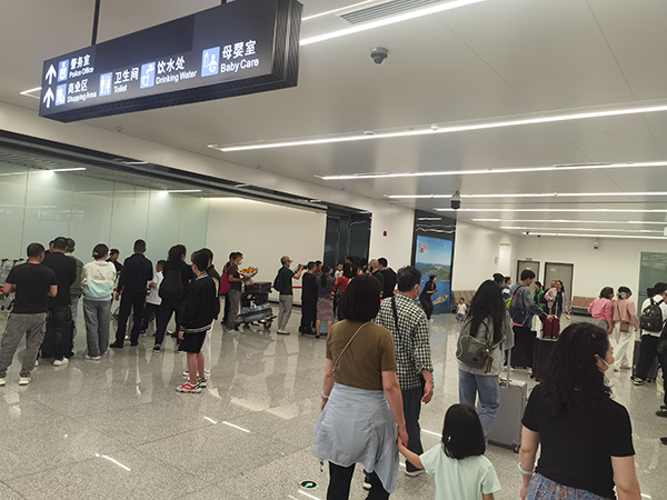 1683188415294380.png 綿陽機(jī)場“五一”假期運(yùn)送旅客4.75萬人次 同比增長313%2.png